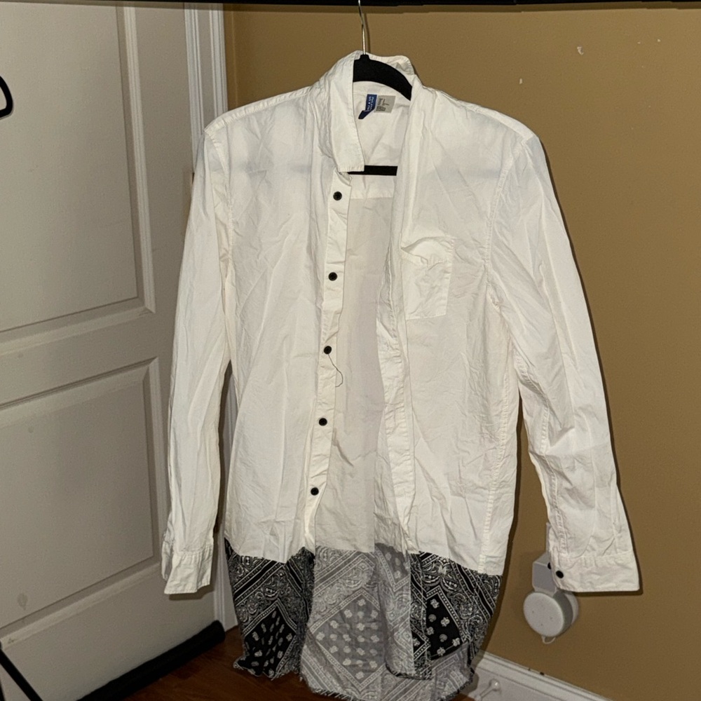 White Button-Up Shirt with Black Patterned Hem